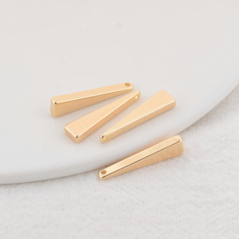 10 stücke 5x22mm 14k gold farbe messing dreieck charms anhänger schmuck machen liefert diy funde zubehör – Detail 2