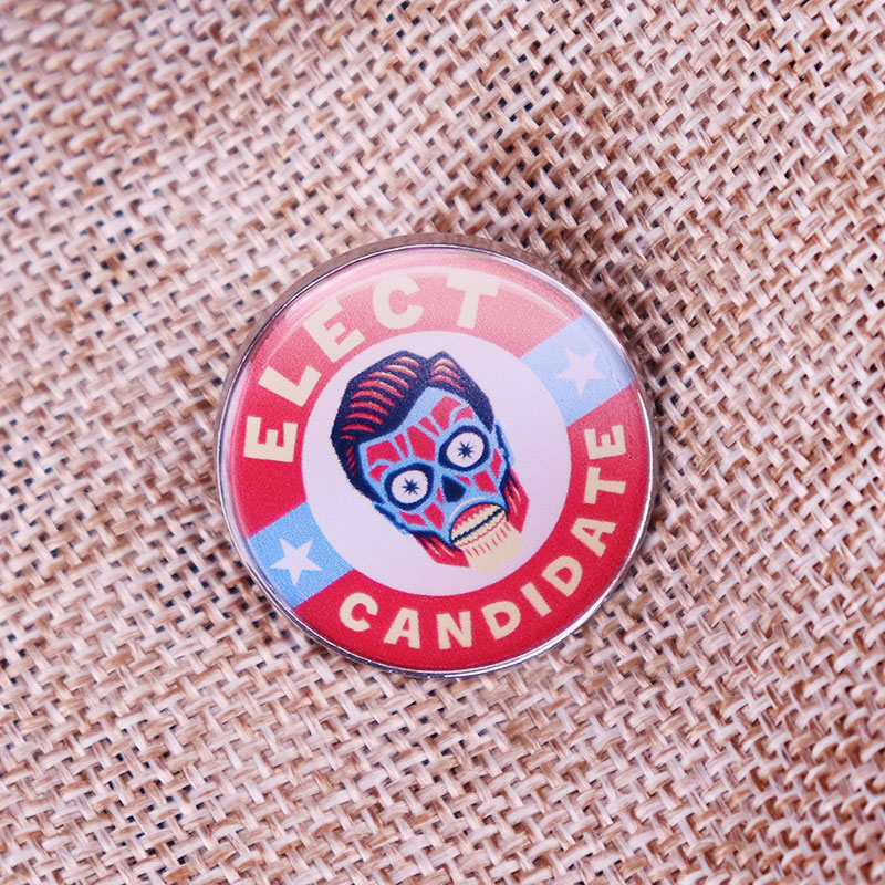 Wählen Sie Candidate They Live 1988, Obey-Film, Monster, Emaille-Anstecknadel, Brosche, Rucksack, Dekoration, Schmuck – Detail 4