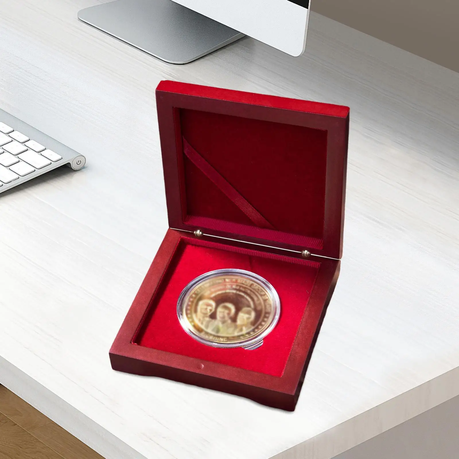 Coin Box, Commemorative Coins Collections Box, Universal Dustproof Coin Storage