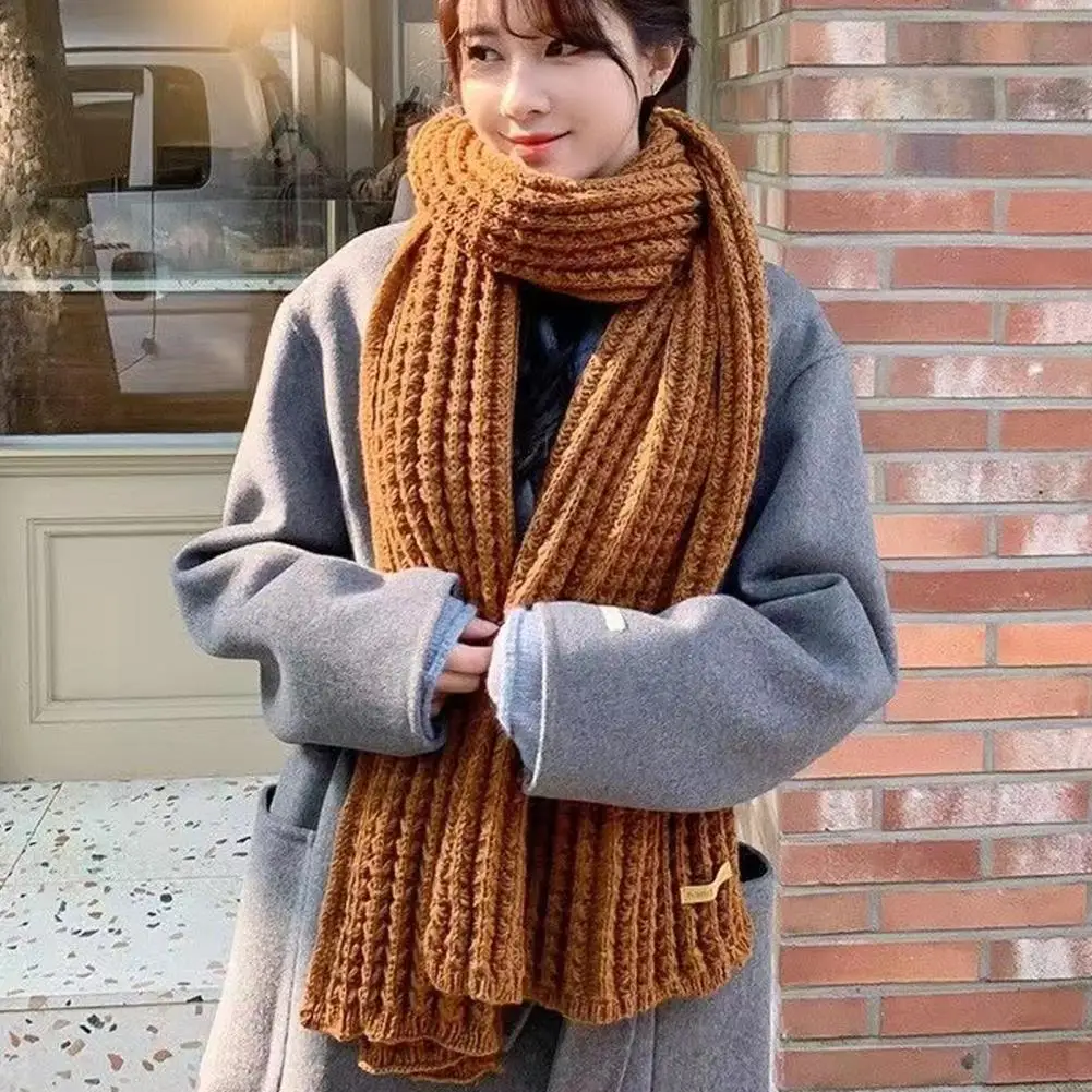 Knitted scarf