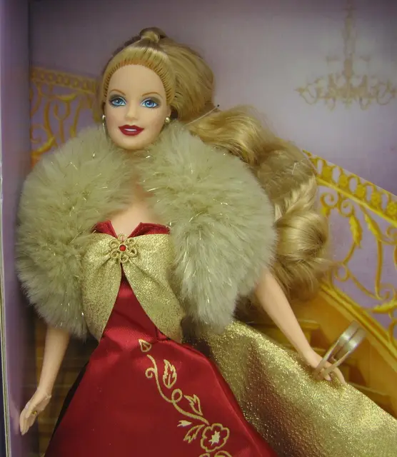 Original Barbie Doll Blonde Glamorous Gala 2003 Avon Exclusive