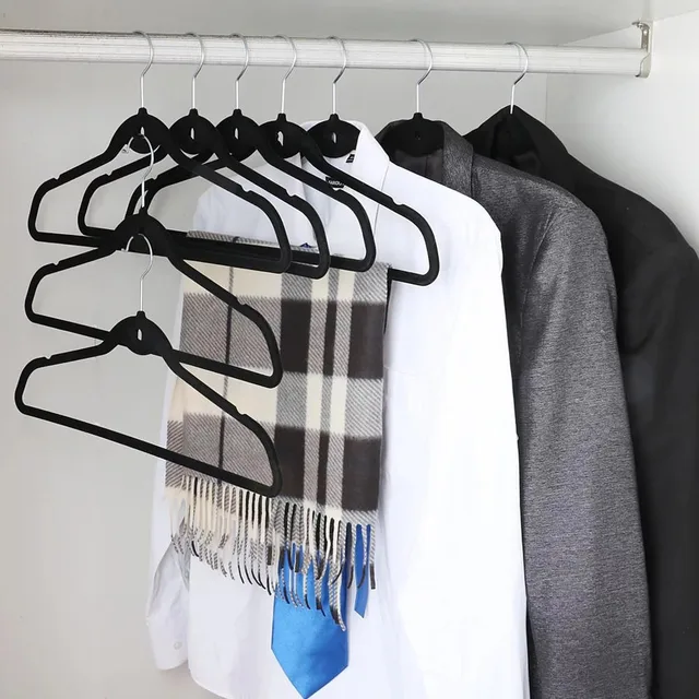 Easyfashion Cascading Non-Slip Velvet Clothes Hangers With Swivel Hook, 100  Count, Black