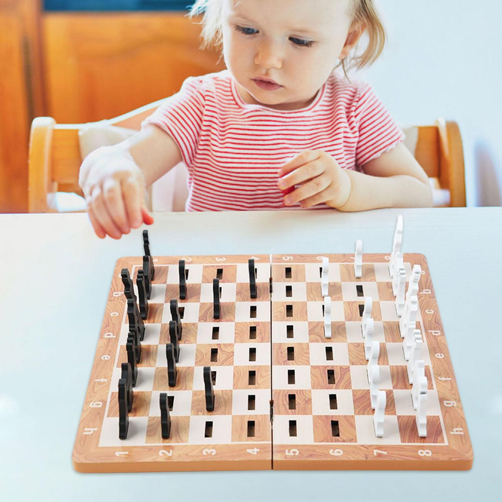 Portable Chess Set Indoor Play Game Party Game, Classic Board Game Travel Chess, for All Levels Beginner Children Kids, Chessmen