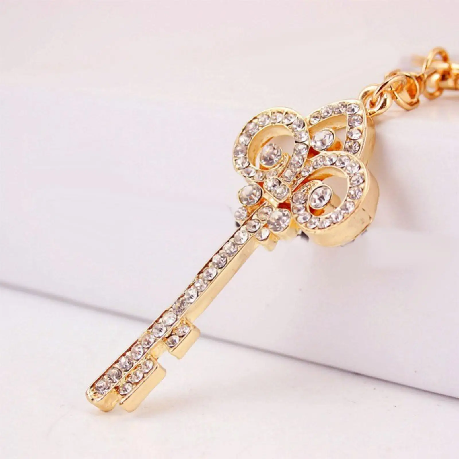 Key Rhinestone Keychain Gifts Accessories Decorative Creative Sparkling Glitter Keyring Bag Charm for Wallet Tote Backpack Girls