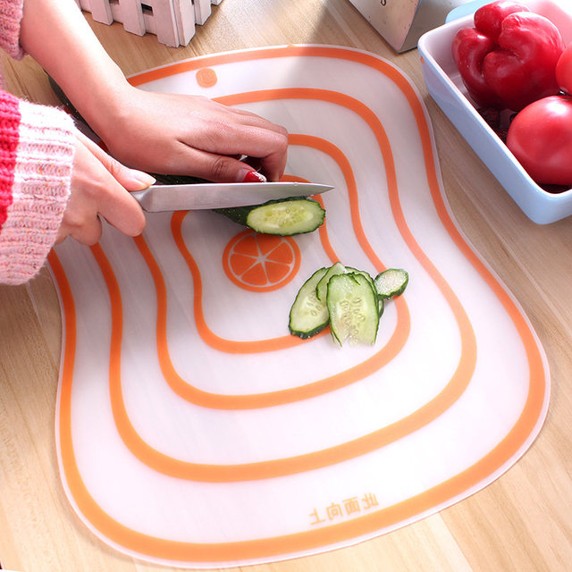 Frosted Cutting Board Kitchen Case Board Plastic Cutting Fruit Board  Household Non-slip Thin Sheet Transparent