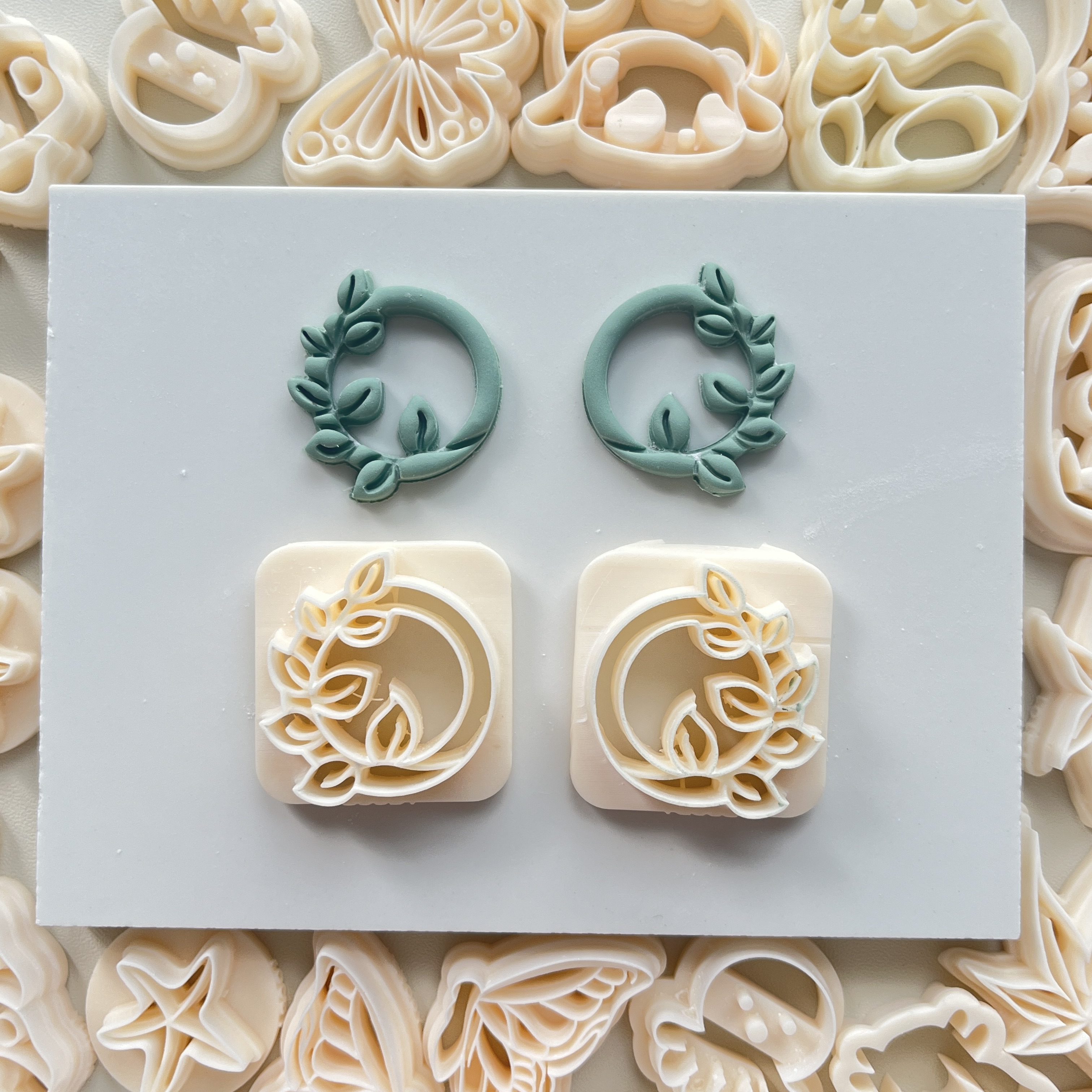 Description Picture 3 of itemVintage Art Treeline Treedoor Exquisite Shped High-Precision Clay Molds Cutting Molds For DIY Handmade Earring Jewelry Badge