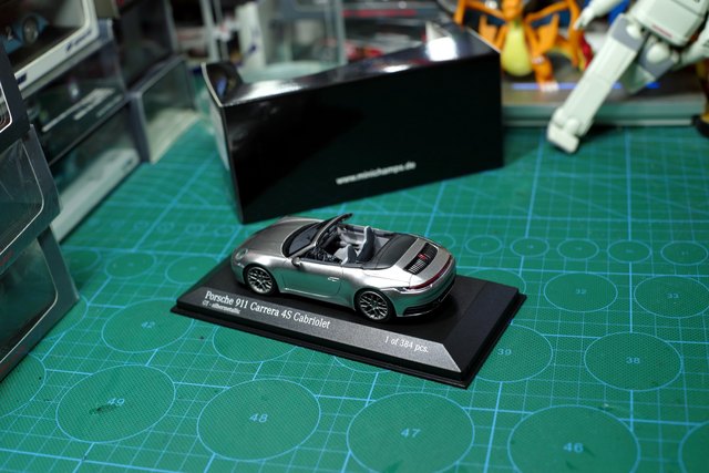 MINICHAMPS Model 1/43 Diecast car model toy Porsche 911（992