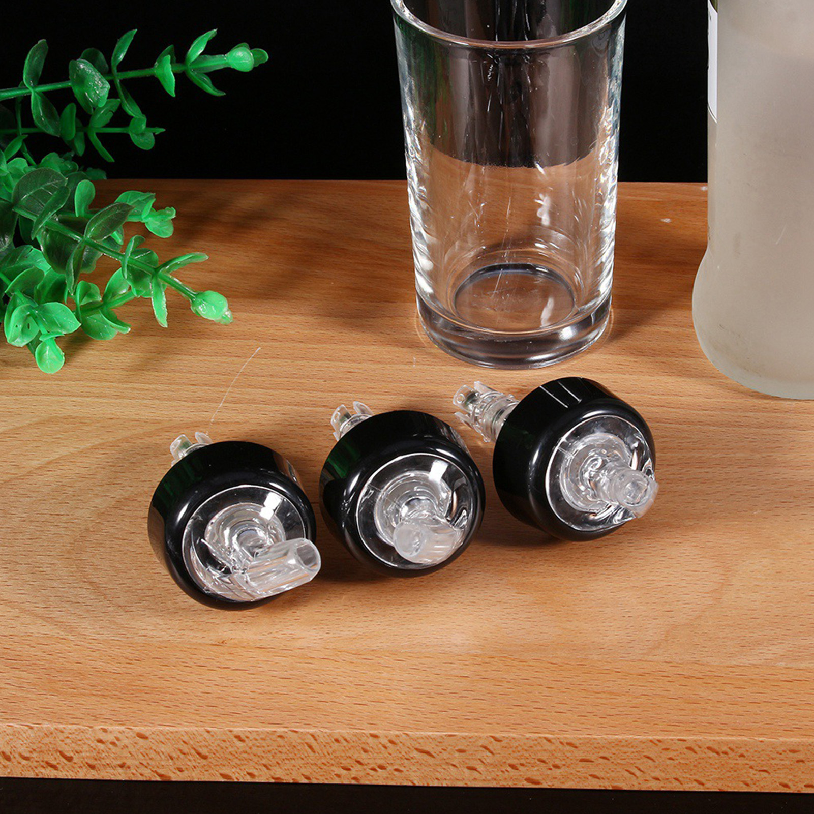 Description Picture 2 of item30/35/50ml Automatic Measured Bottle Pourer Measure Flow Pourer Liquor Spirit Nip Wine Cocktail Dispenser Tool Bar Wine Pourer
