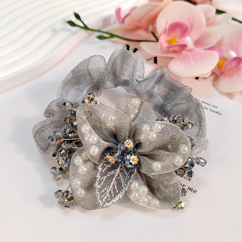 Neue Organza-Blumen-Accessoires Florale Scrunchies Kristall-Haargummi für Frauen Perlen-Haarbänder – Detail 6