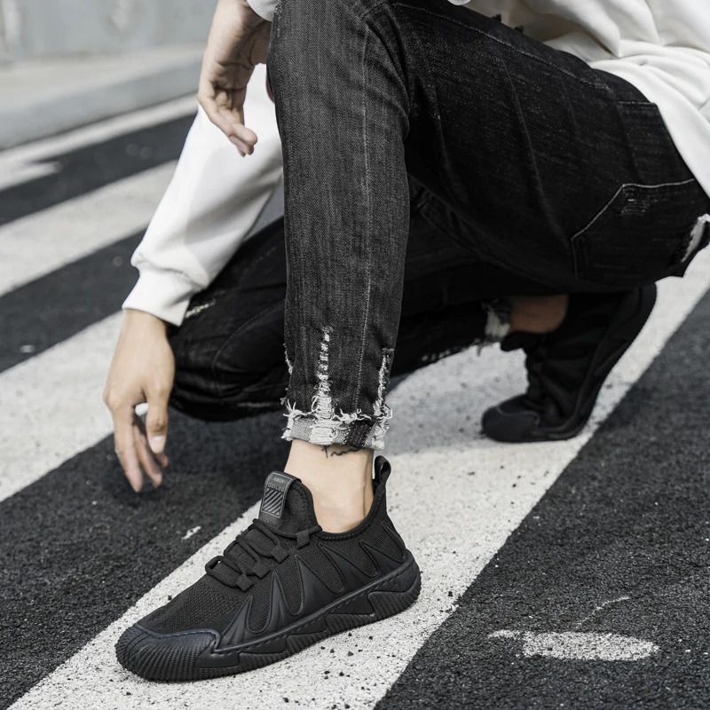 Zapatos deportivos de moda para hombre, zapatillas informales ligeras de malla transpirable, cómodas, con plataforma antideslizante, para correr