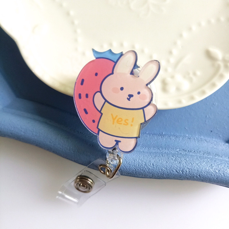 Neues Design, 1-teilig, ausziehbare Krankenschwester-Abzeichenrolle aus Acryl, niedlicher Anime-Häschenbär, Studenten-Namensschild, Ausweishalter, Schlüsselanhänger, Umhängeband – Detail 7