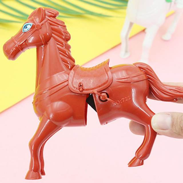 NUOBESTY 5Pcs Brinquedos de Corda de Plástico Cavalo de Brinquedo de Corda  Relógio de Brinquedo para Crianças Enchimentos de Saco de Guloseimas (Cor  Aleatória)