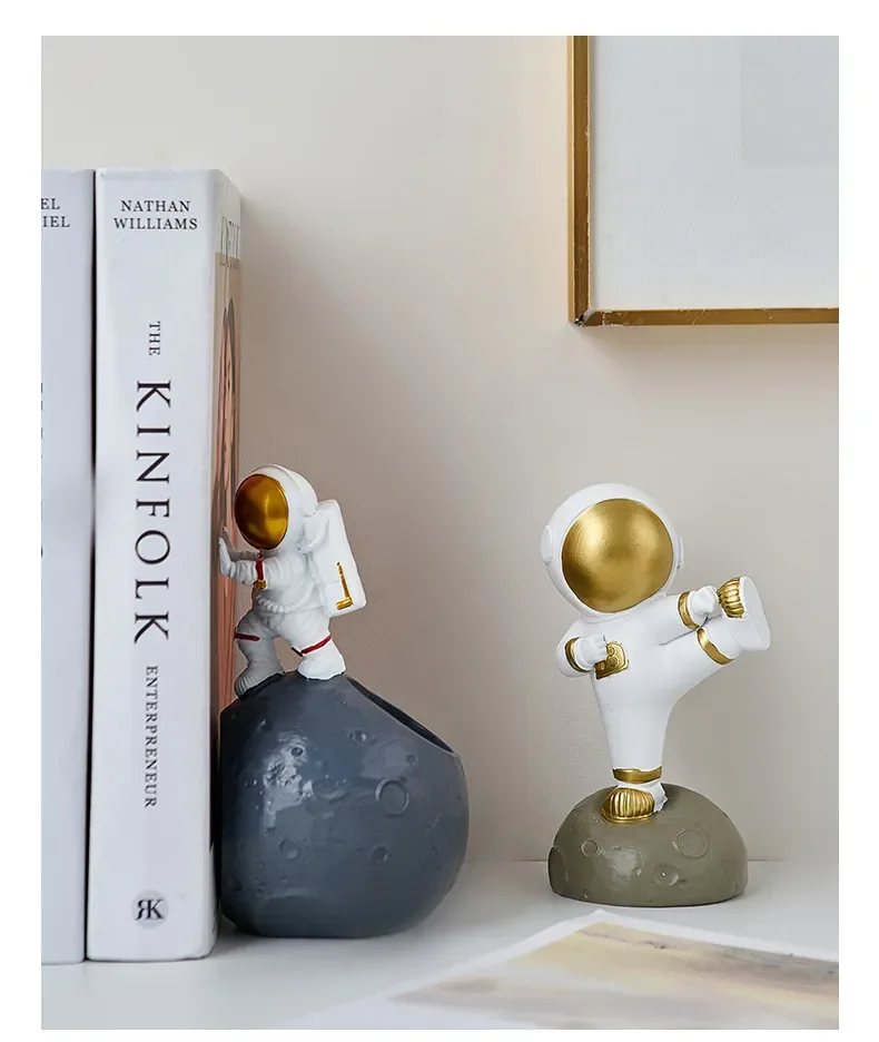 Home Decor Creative Astornaut Book End Ornament Nordic Style Living Room Study Bookshelf Decoration Accessories Space Man Statue