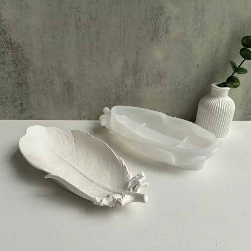 Description Picture 3 of itemFeather Plate Silicone Mold Feather Wing Storage Box Mold Jewelry Decoration Storage Plate Drip Mould Candle Tray Gypsum Mould