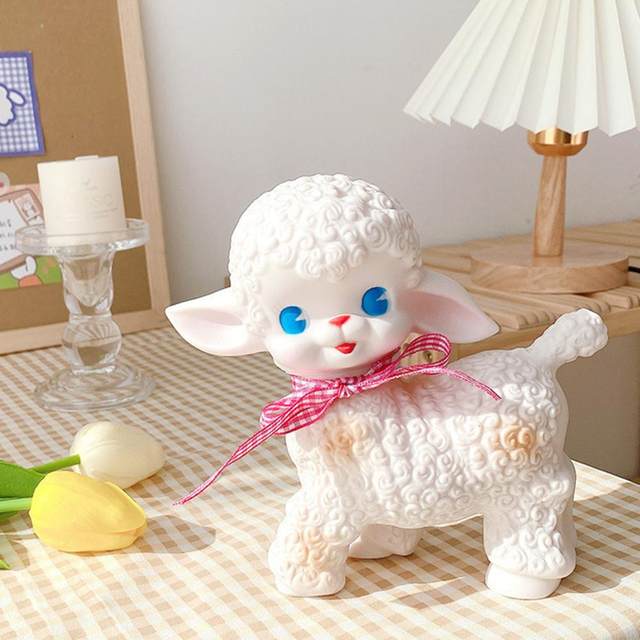 * antique sheep ✵ * クリーム色リボンの キュートな羊さん antique sheep ✵ * クリーム色リボンの キュートな羊さん