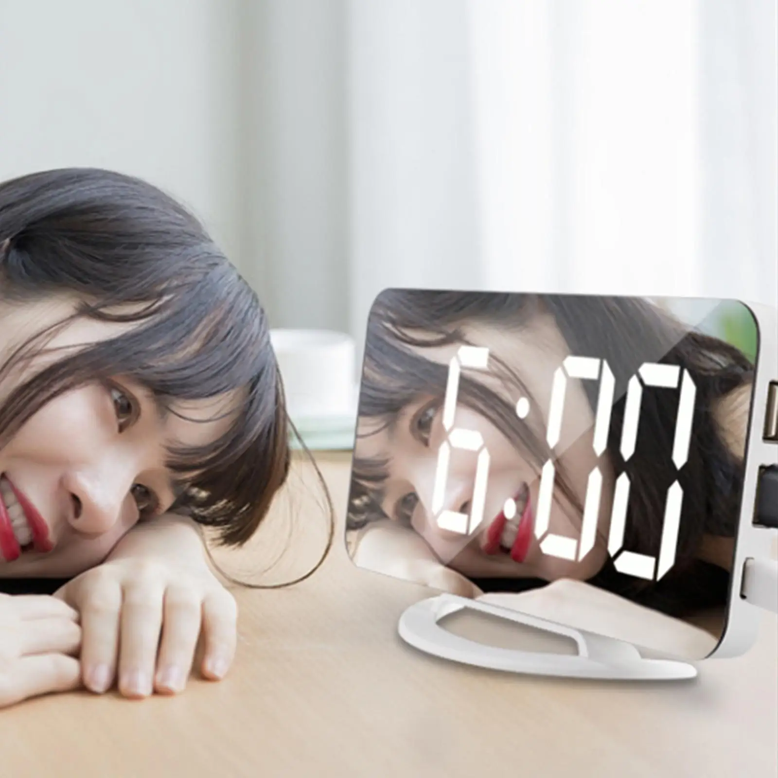 Digital Loud Alarm Clock Vibrating 3 Brightness Table Clock Dimmer Deaf
