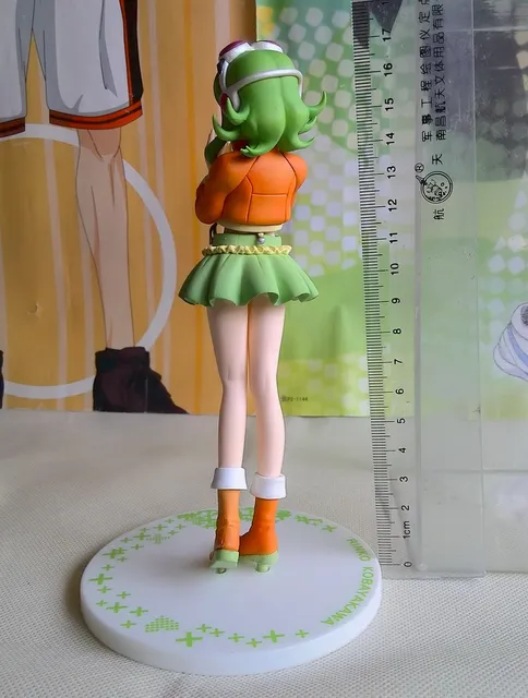 Gumi Megpoid Hatsunemikues Green Hair Anime Action Figures 