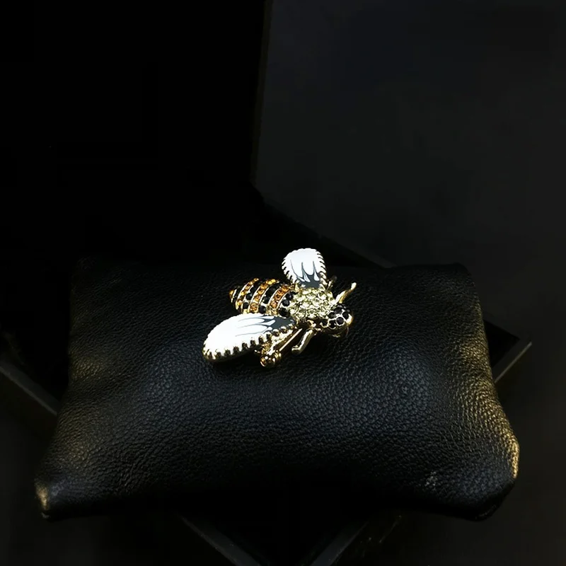 Bee Bumblebee Brooch Retro Coat Corsage Stylish Pin Korean Luxury Elegant  Men And Women Suit Accessories Rhinestone Jewelry Pins - Brooches -  AliExpress