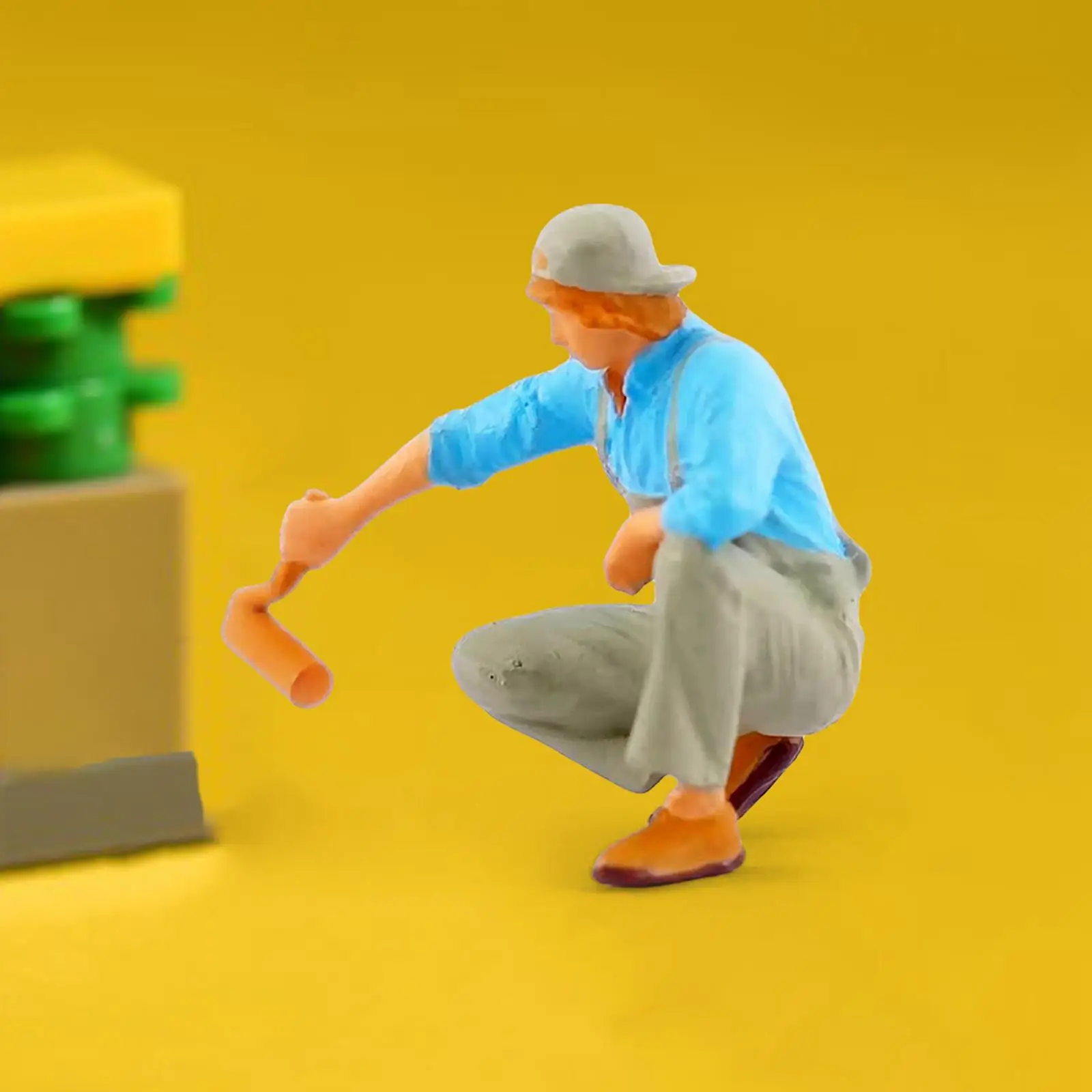Hand Painted 1:87 Miniature People Figurines Desktop Decor Painter Figurines Toys for Miniature Scenes 