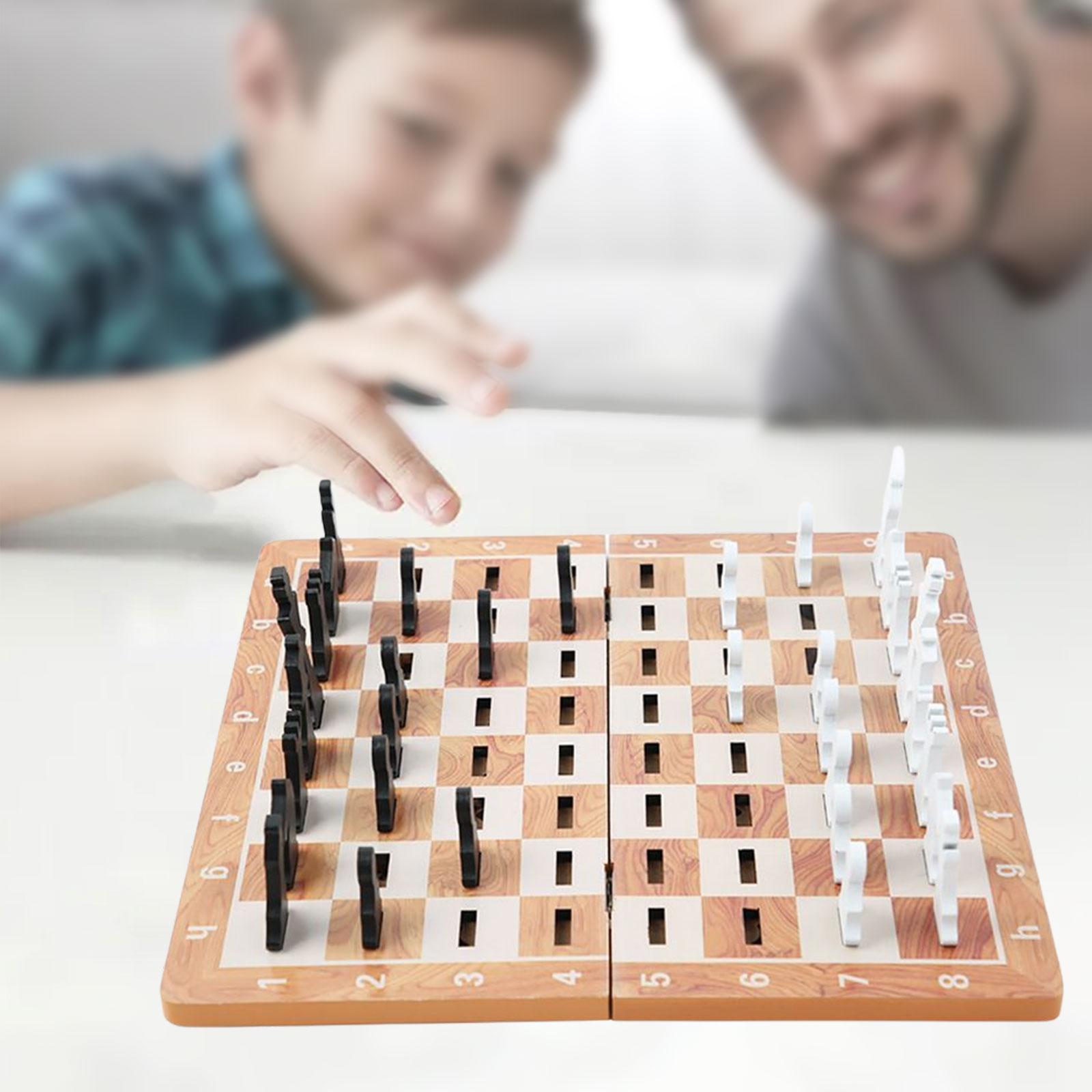 Portable Chess Set Indoor Play Game Party Game, Classic Board Game Travel Chess, for All Levels Beginner Children Kids, Chessmen