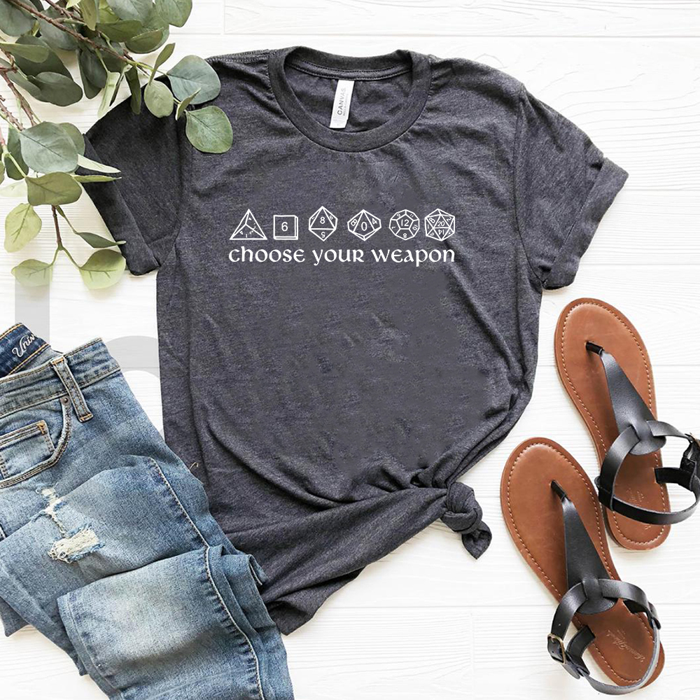 Wählen Sie Ihre Waffe T-Shirt Lustiges DnD-Würfel-Shirt Brettspiele RPG Gaming Tees Unisex Kurzarm-T-Shirt Vintage D&D DM Tops T-Shirt – Detail 5
