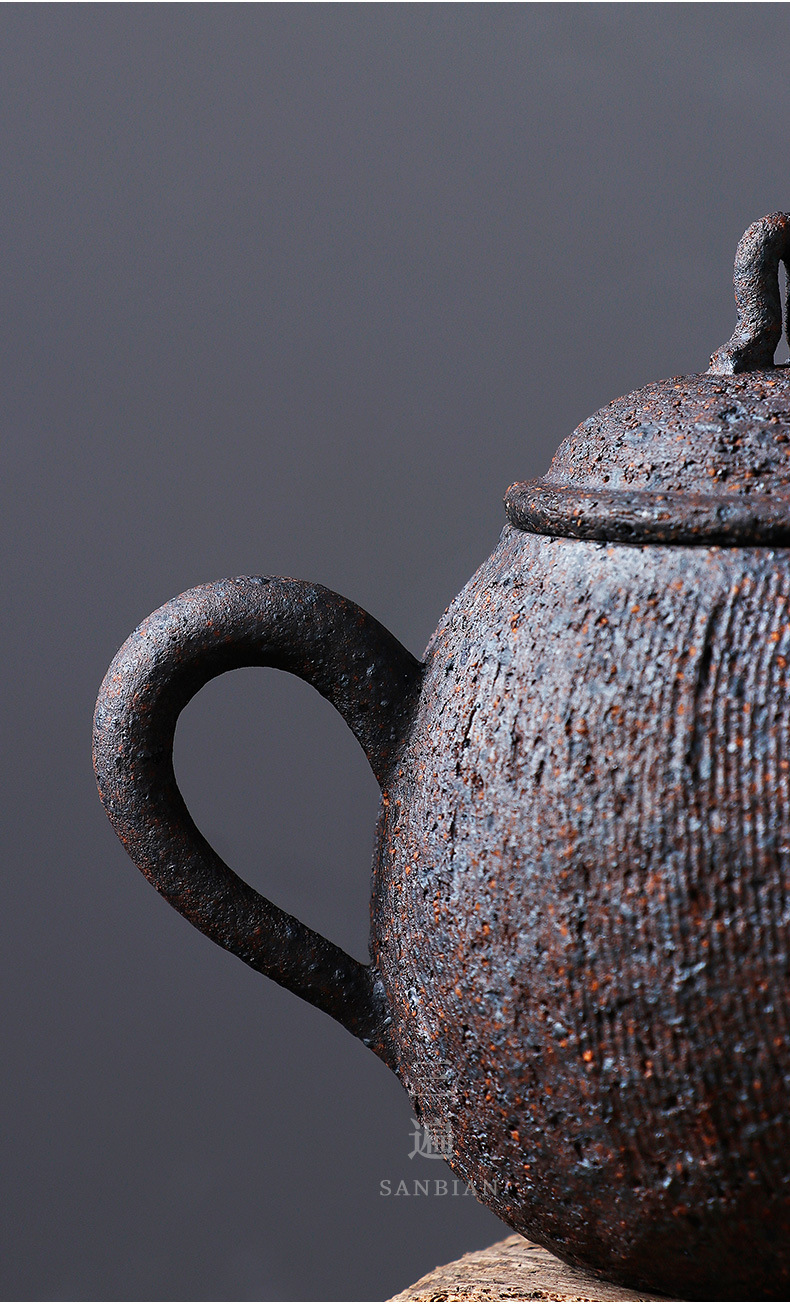 Mujin Pot_12.jpg