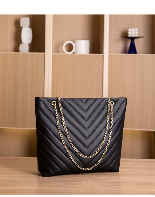 Women's Bag New Fashion Casual Embroidery Chain Shoulder Bag