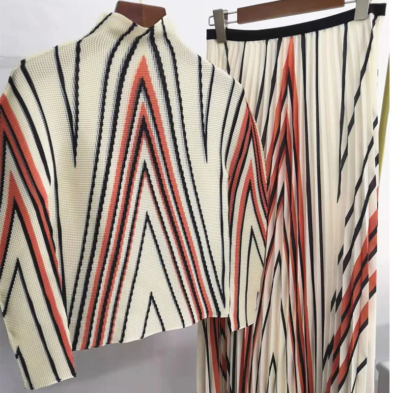 Tanie Miyake plisowana moda w kształcie litery V z nadrukiem damski garnitur nowa sklep