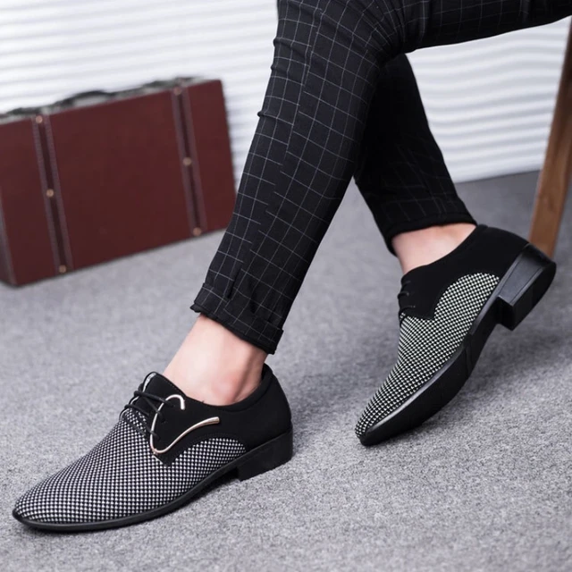 What is 2021 New Fashion Formal Business Men′ S Leather Shoes