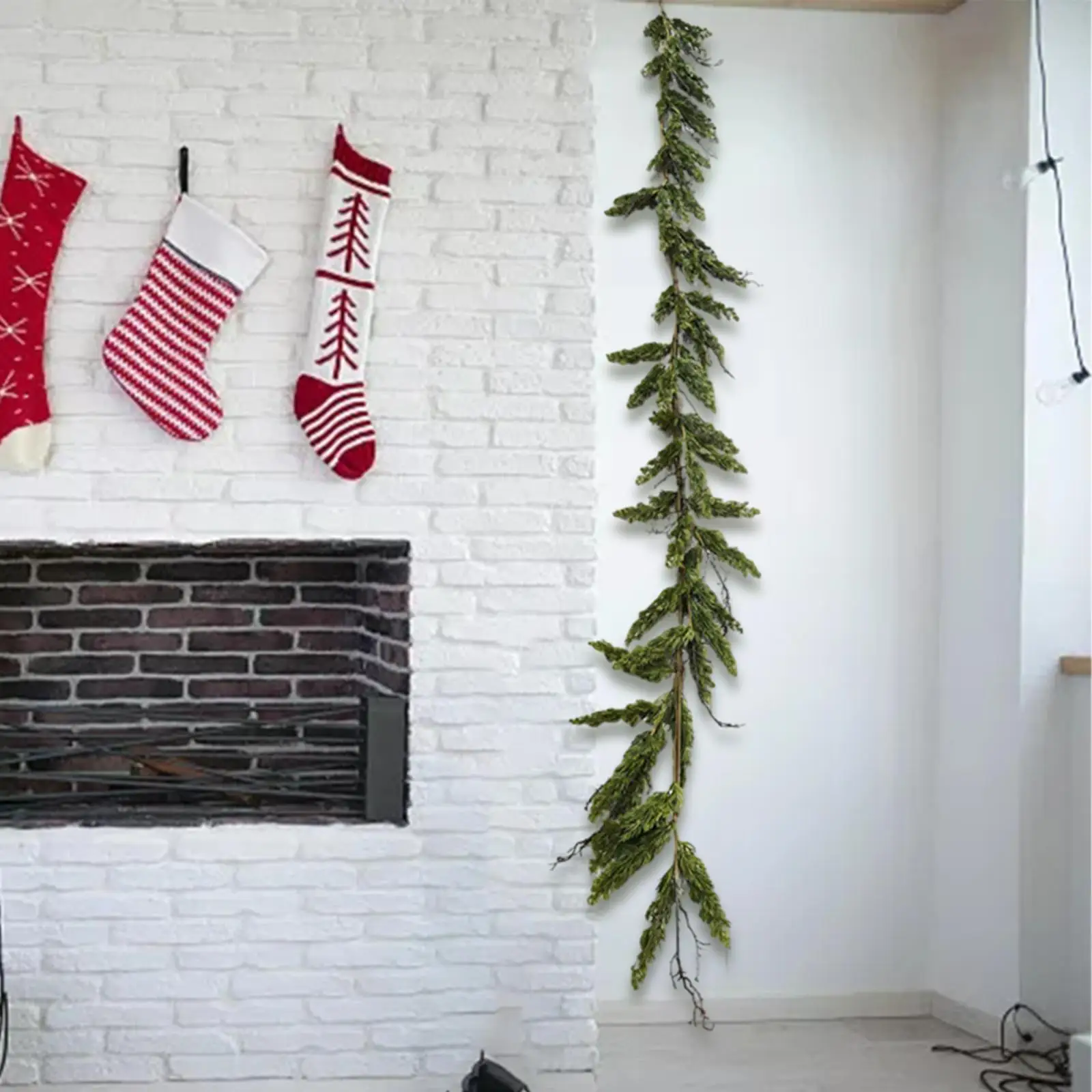 Artificial Christmas Garland, Christmas Decoration Wreath, Artificial Cedar Vines, Xmas Wreath, for Wall Porch Decoration