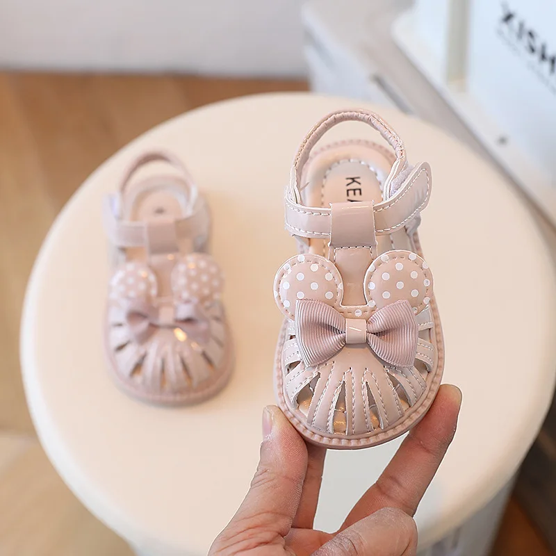 Bebê menina sapatos bonito arco dot criança