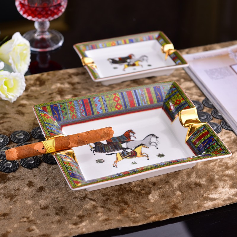 Description Picture 3 of itemEuropean Style Light Luxury Cigar Ashtray Large and Small Ashtrays Cigar Accessories