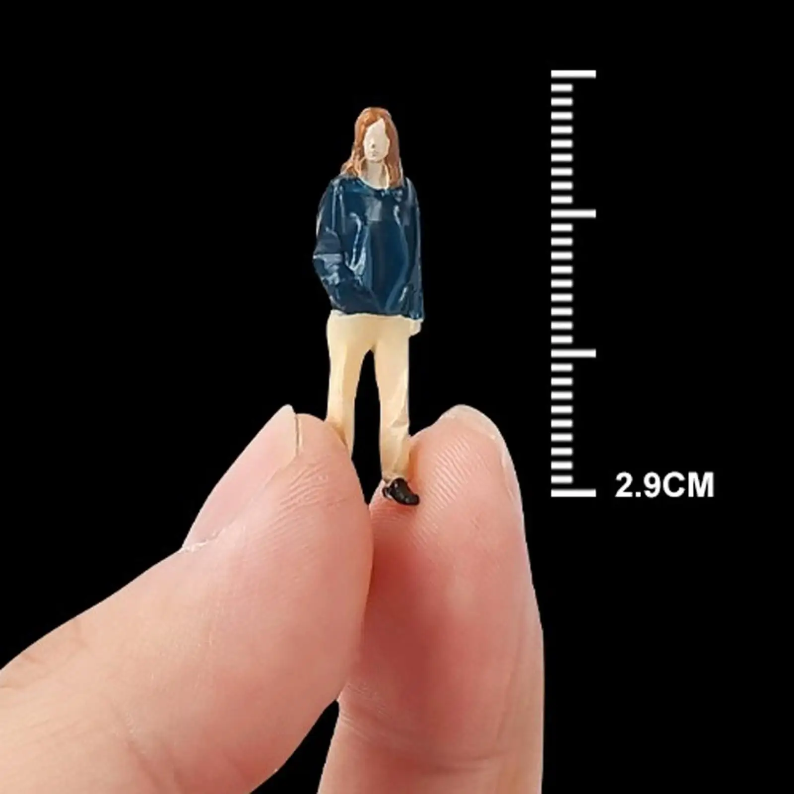 1/64 Scale Figure Resin Doll Cool Girl Toy Miniature Scenes Handpainted Tiny People for Railway Accessories Layout Diorama