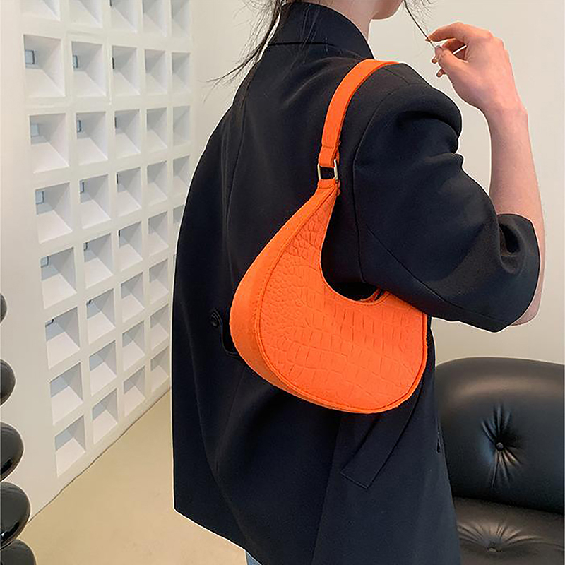 Candy Color Advanced Design Textur Achsel Handtaschen Filz Umhängetaschen für Frauen Frauen Subaxillar Tasche Geldbörsen Halbmond Tasche – Detail 4