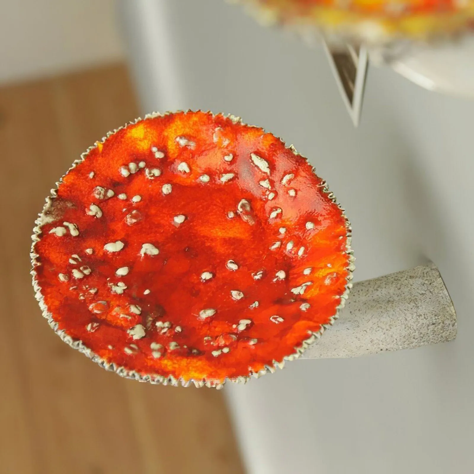 Mushroom Hanging Shelf Resin Wall Floating Shelf Amanita Mushroom Shape Home Decor Ornaments for Wall Hanging Shelves 2022