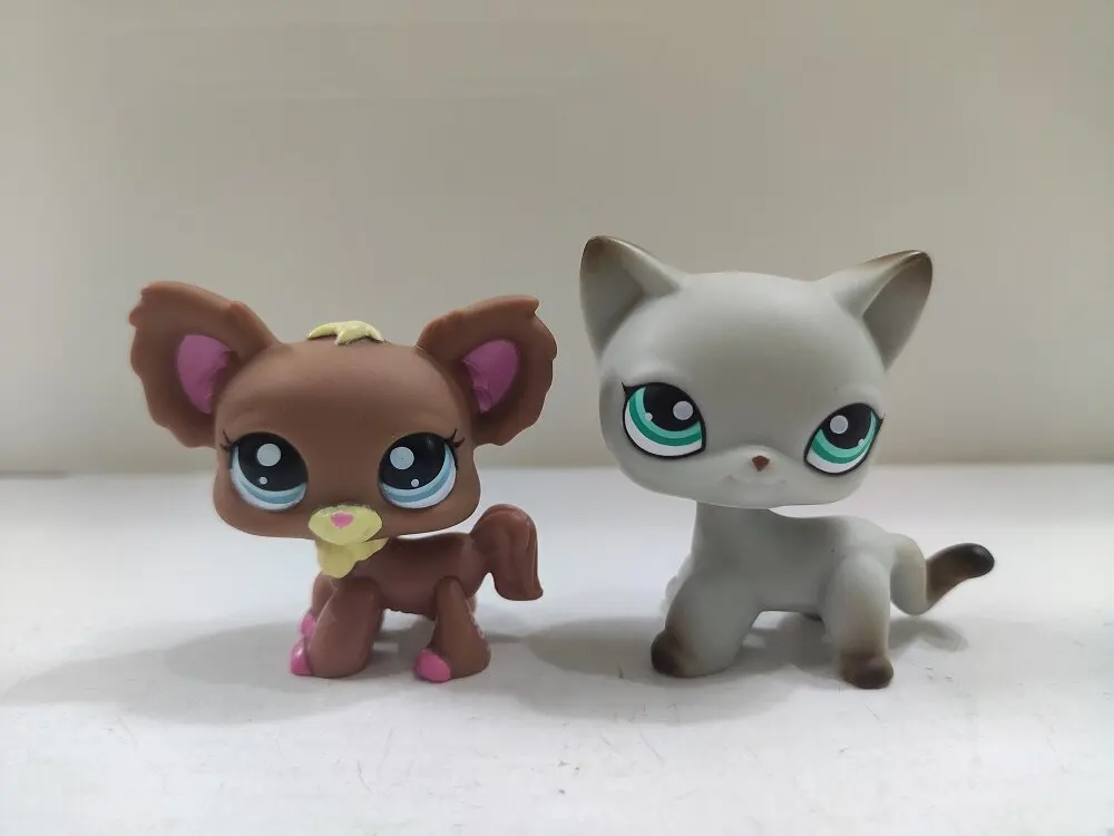 Littlest Pet Shop Great Dane 1519 Short Hair Cat 1170 with Accessories Outfit