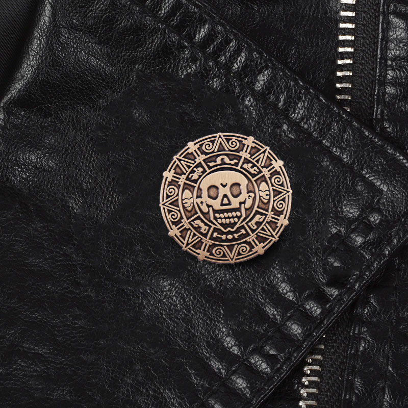 Fluch der Karibik Medaillon Azteken Münze Emaille Pin Retro Brosche Abzeichen für Rucksäcke Modeschmuck Geschenk – Detail 3