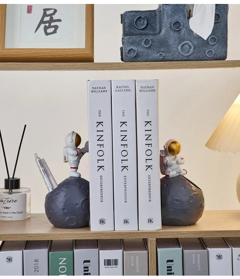 Home Decor Creative Astornaut Book End Ornament Nordic Style Living Room Study Bookshelf Decoration Accessories Space Man Statue