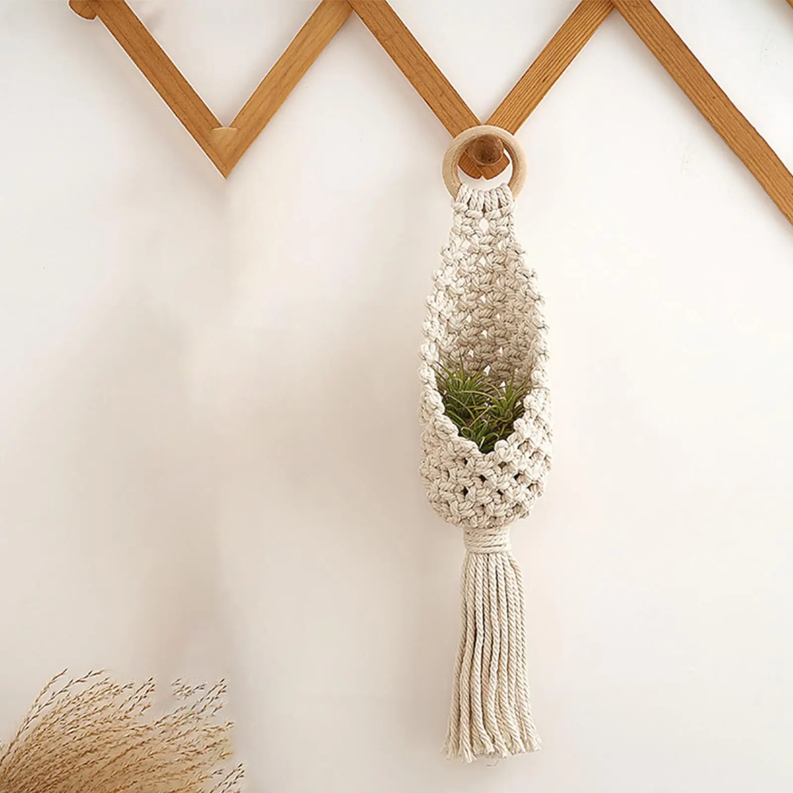 Boho Hanging Wall Basket Flower Pot Hanger Indoor Outdoor Portable Hanging Onion Basket for Landscaping Fence Cafe Wall Decor