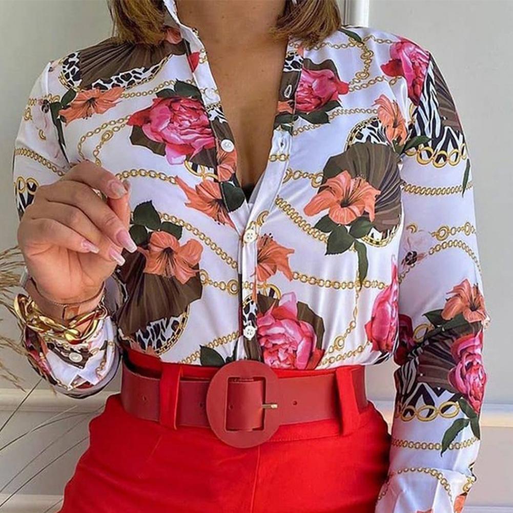 Blusa estampada floral feminina e shorts, camisa