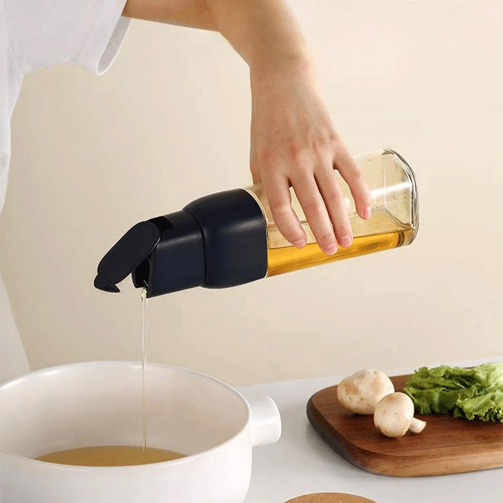 Transparent Cooking Oil Dispenser Soy Sauce Bottle Automatically Open and Close Oil Pot for Kitchen Supplies Barbecue BBQ