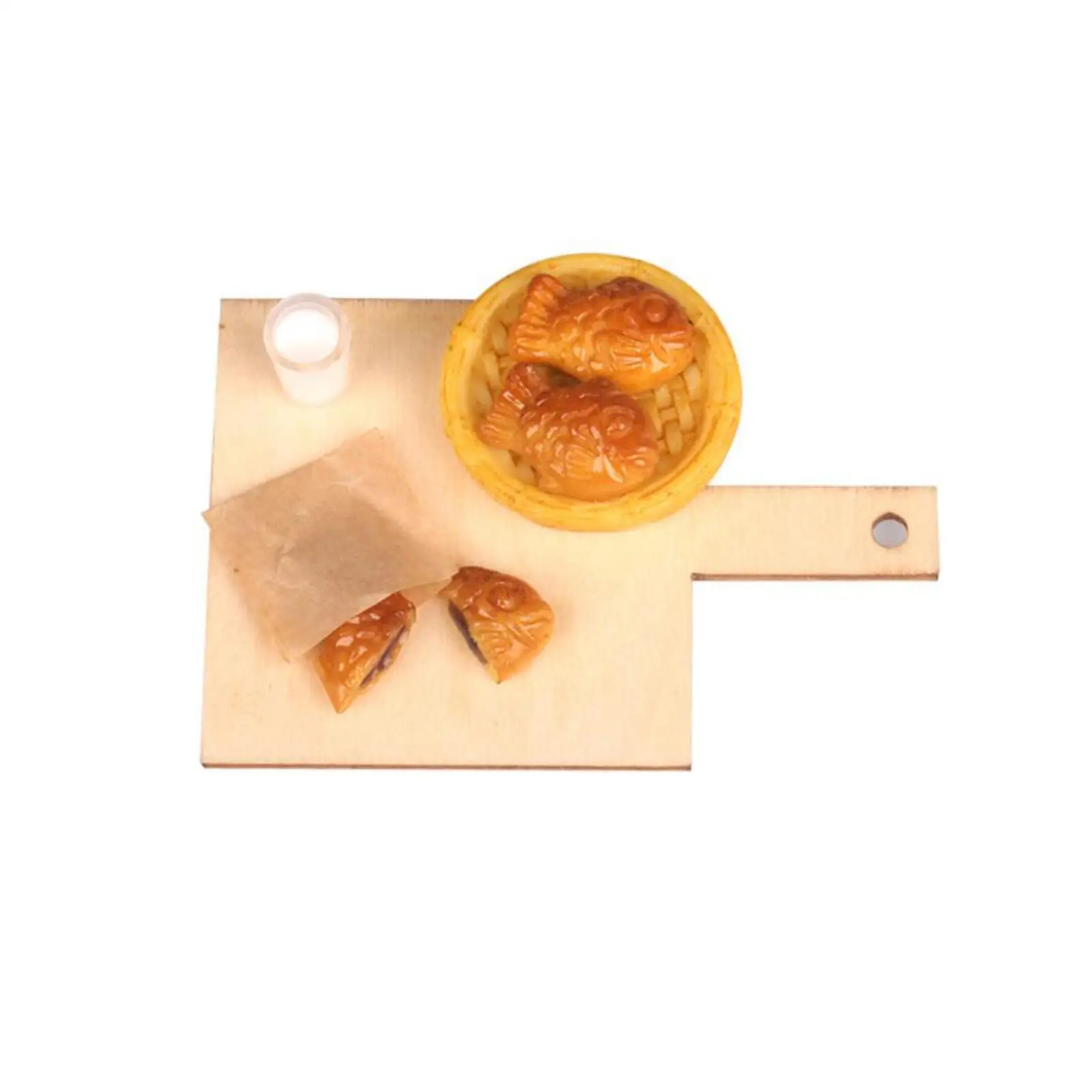 1/12 Miniature Foods Waffle Simulation 1:12 Miniature Fish Shaped Pancake for Living Room Kitchen Desktop Dining Room Restaurant