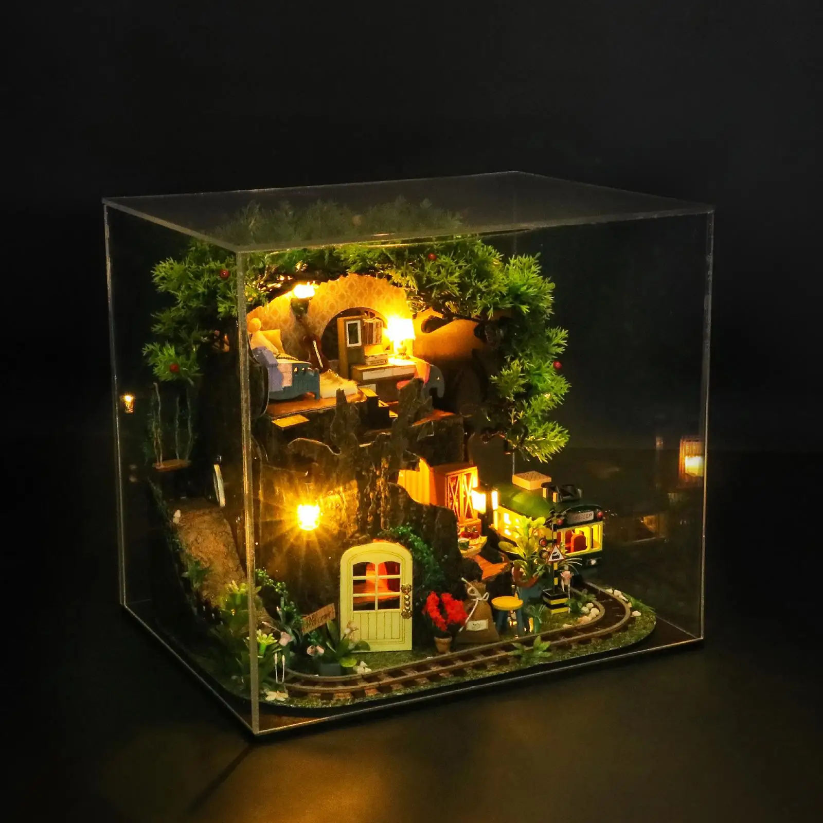 Деревянные домики-светильники на заказ