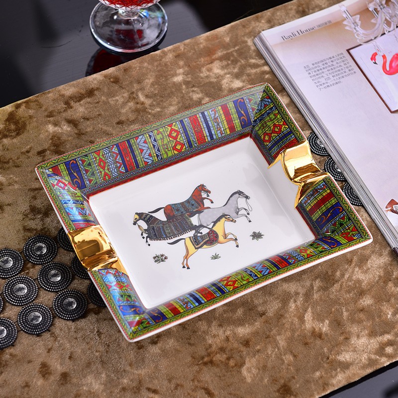Description Picture 4 of itemEuropean Style Light Luxury Cigar Ashtray Large and Small Ashtrays Cigar Accessories
